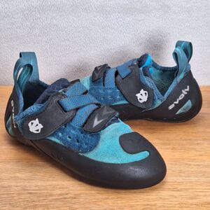 Evolv Kira Climbing Shoes Women 6.5 EU 37 Blue Lace Up Rock Gym Sport